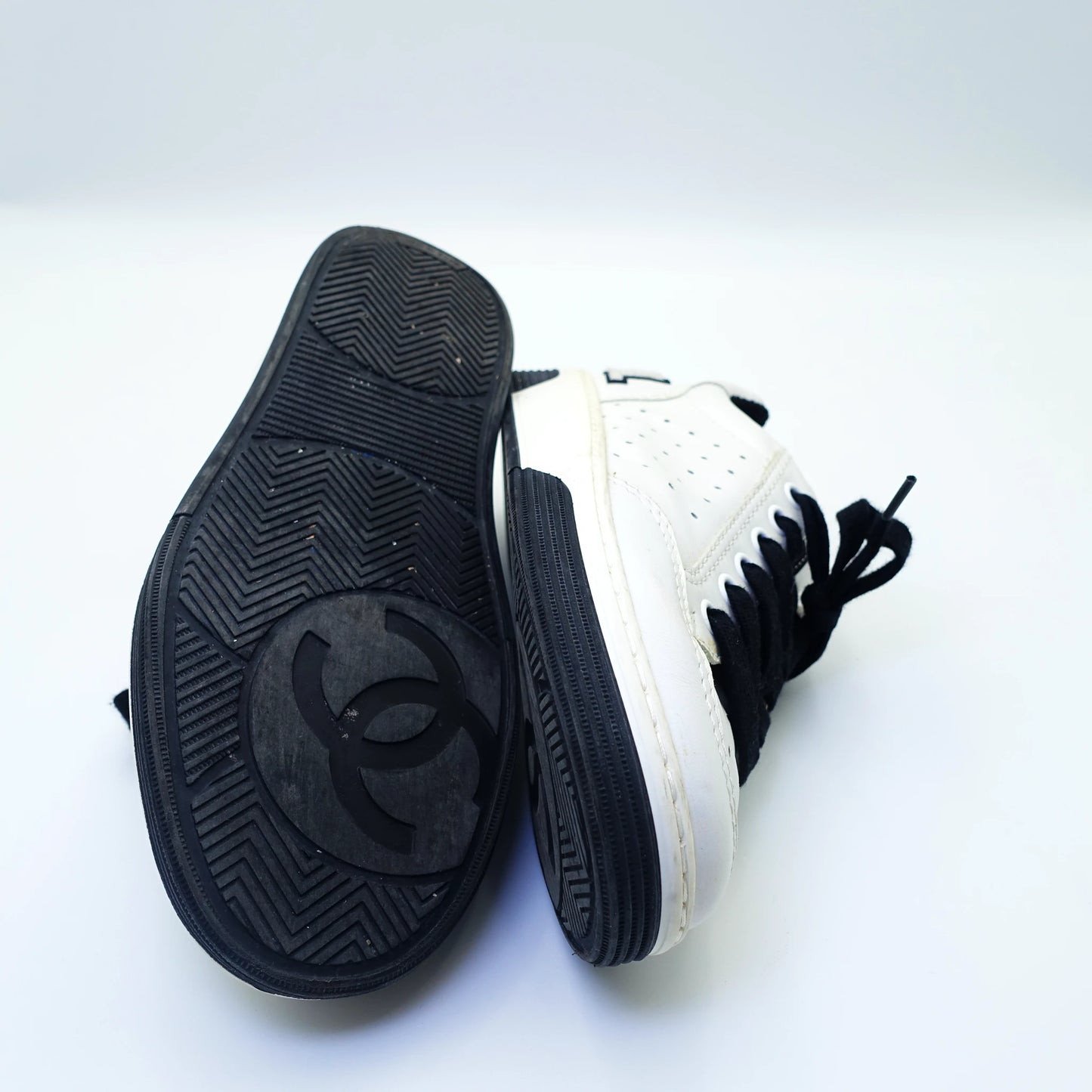 Chanel Black & White Low Top Lace Up Sneakers EU 36