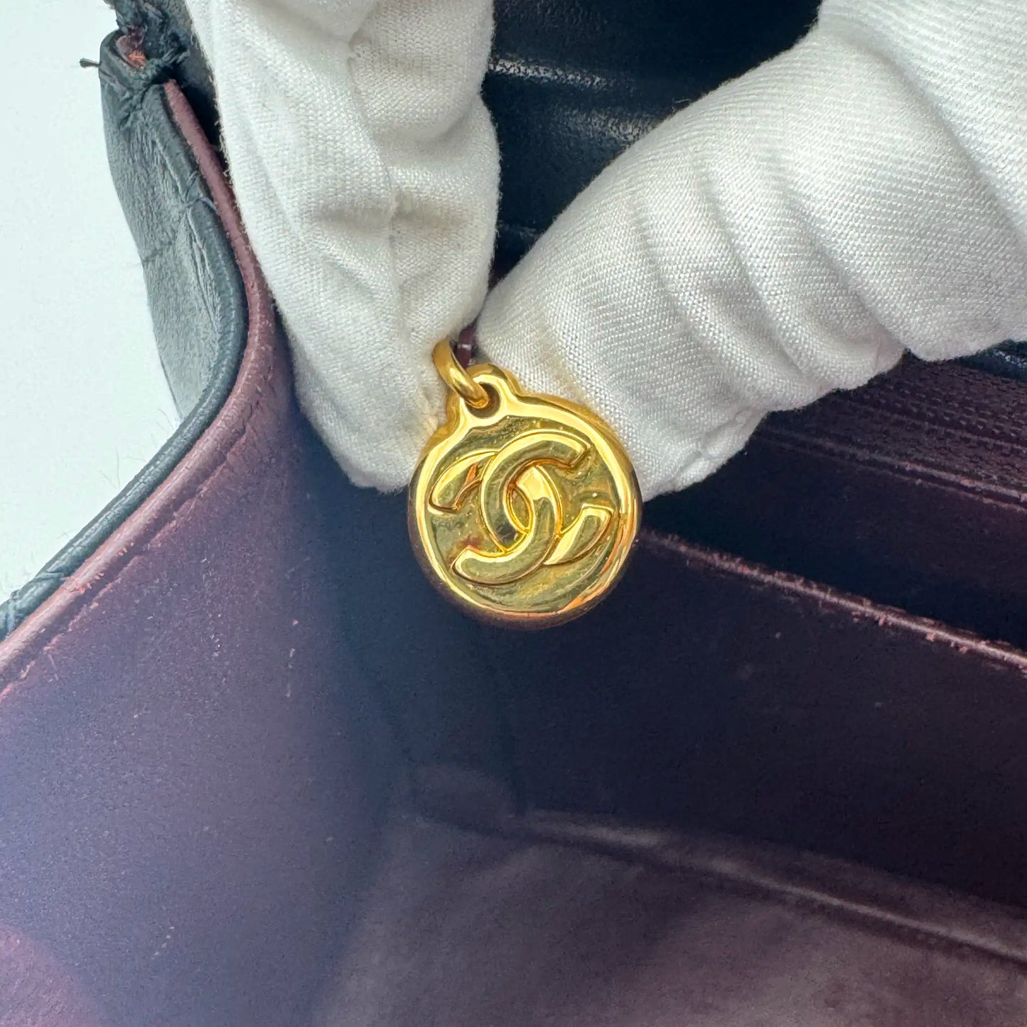 Chanel Classic Single Flap Bag – Black Quilted Lambskin with 24k Gold Hardware (Vintage Series)