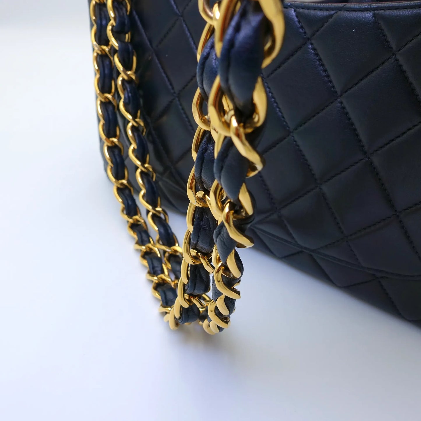 Chanel Classic Single Flap Bag – Black Quilted Lambskin with 24k Gold Hardware (Vintage Series)