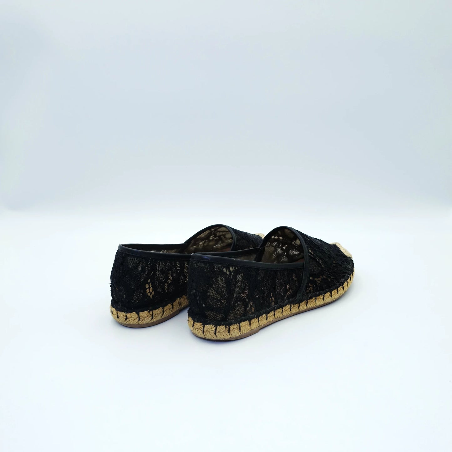 Valentino Garavani Lace Cap-Toe Espadrilles EU36