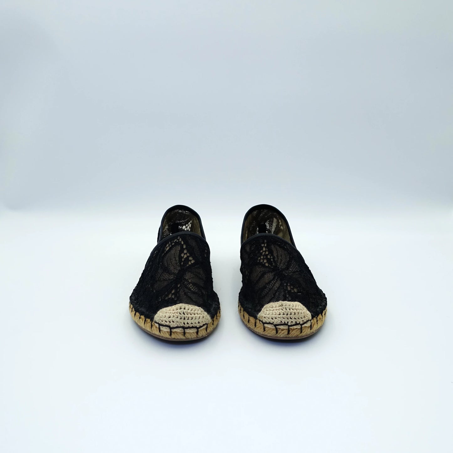 Valentino Garavani Lace Cap-Toe Espadrilles EU36