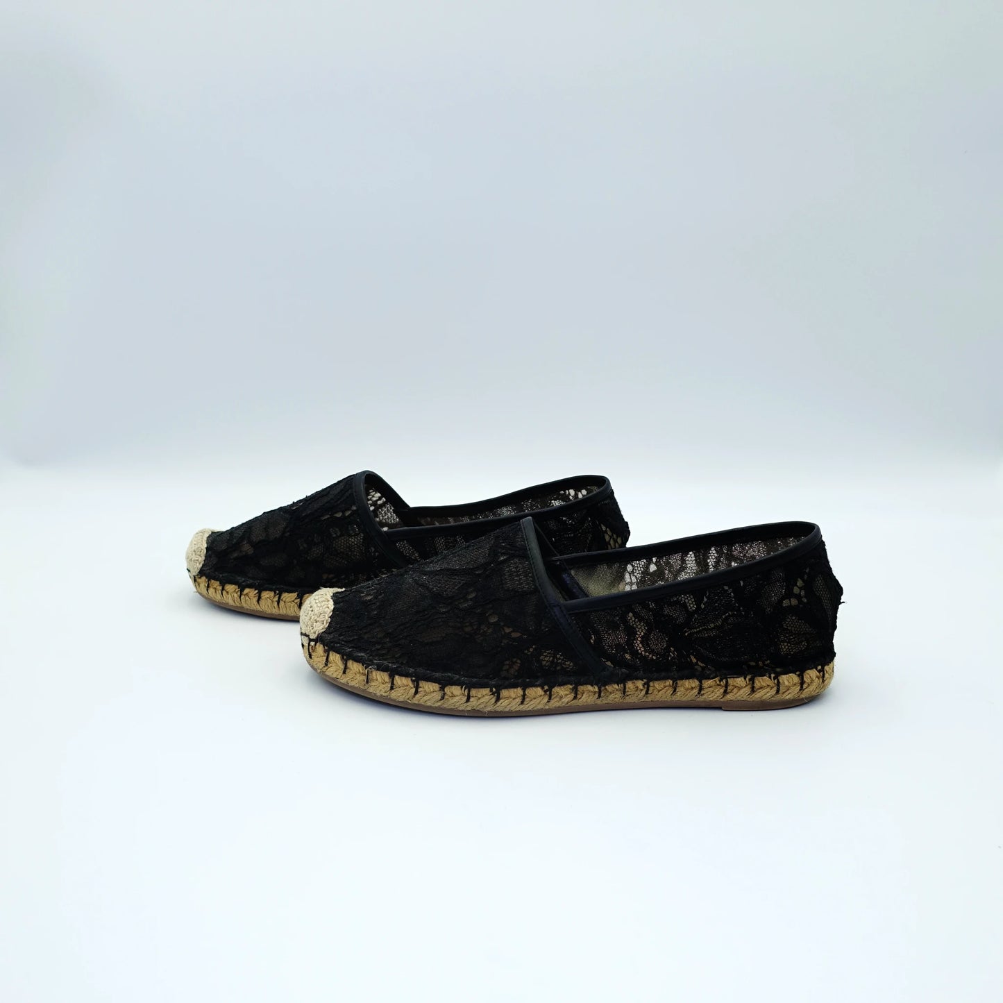 Valentino Garavani Lace Cap-Toe Espadrilles EU36