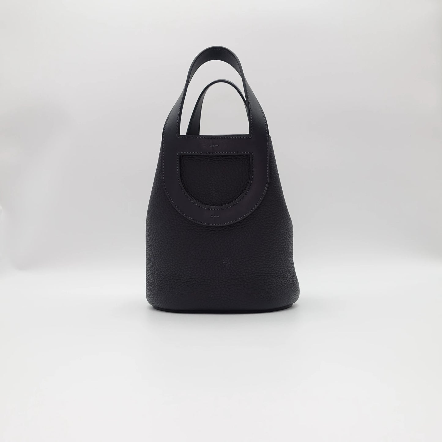 *RARE* Hermès Loop 18 Clémence Leather in Blue Nuit