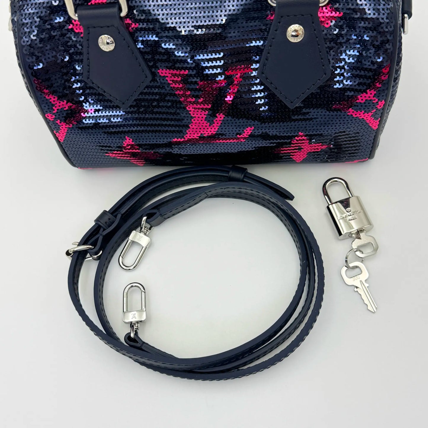 *RARE*Louis Vuitton Speedy Bandoulière 18 – Giant Monogram Sequin Bag